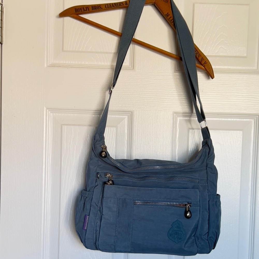 Multi Pockets Waterproof Nylon Shoulder Handbag Light Blue